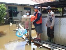 Aksi Relawan Saat Banjir Katingan