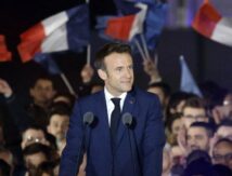Menang Tipis dari Le Pen, Emmanuel Macron Kembali Terpilih di Pilpres Prancis